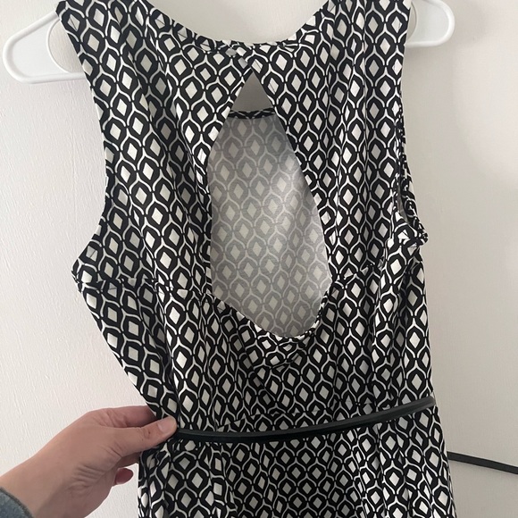 H&M Black & White A-Line Midi Dress Open Back w/ Removable Belt Large - Picture 5 of 9